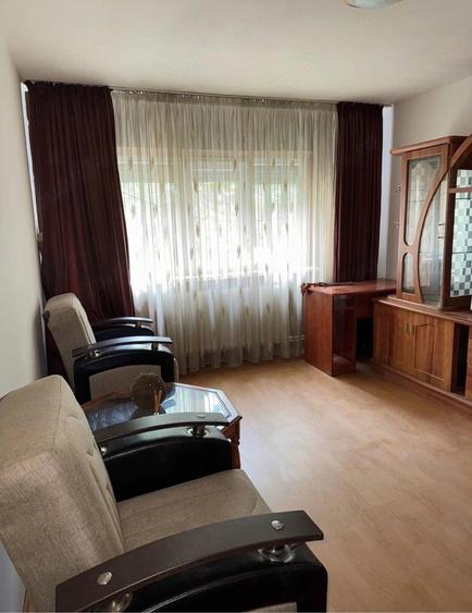 Apartament cu 2 camere decomandat în Exterior Vest