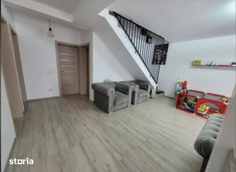 Casă cu 3 camere cu Teren 320 Mp în Ciurea