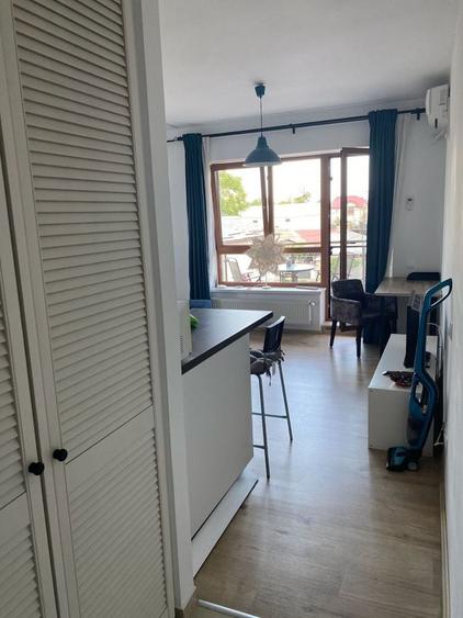 Apartament cu 2 camere semidecomandat în Mihai Bravu