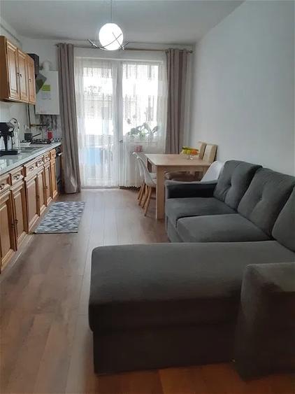 Apartament cu 2 camere semidecomandat în Florești
