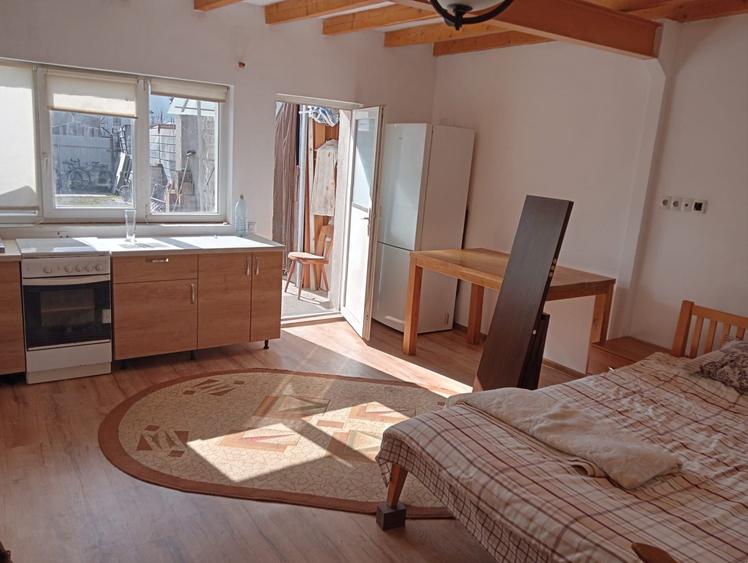 Apartament cu 2 camere decomandat în Florești