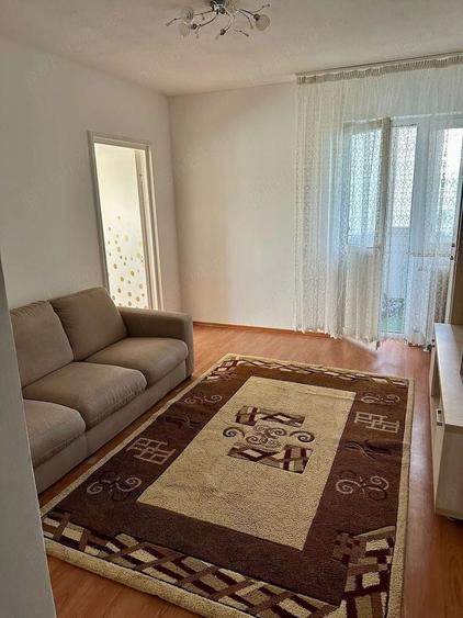 Apartament cu 2 camere semidecomandat în Rahova