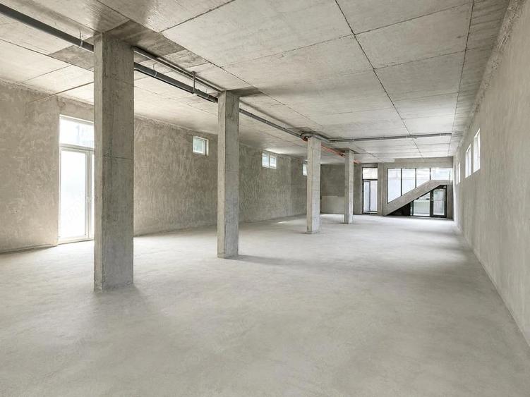 Spațiu comercial, de 177 mp, în Florești