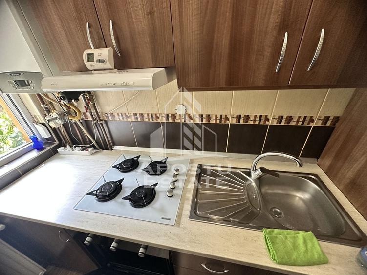 Apartament cu 2 camere semidecomandat, mobilat în Girocului