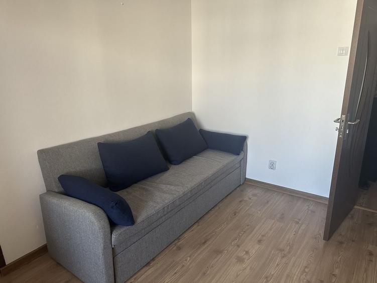 Apartament cu 2 camere decomandat în Podu Roș