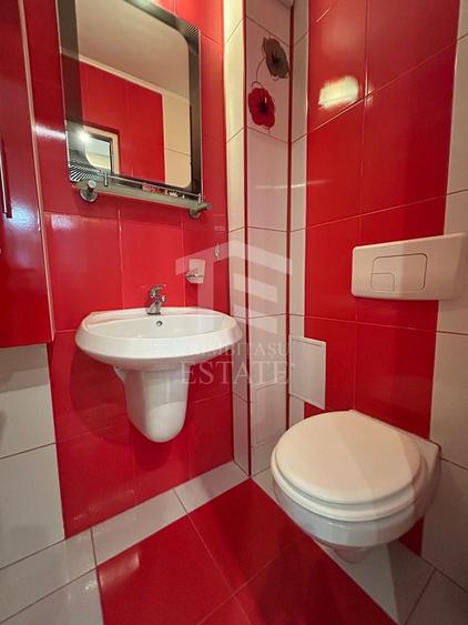 Apartament cu 3 camere decomandat, mobilat în Dacia