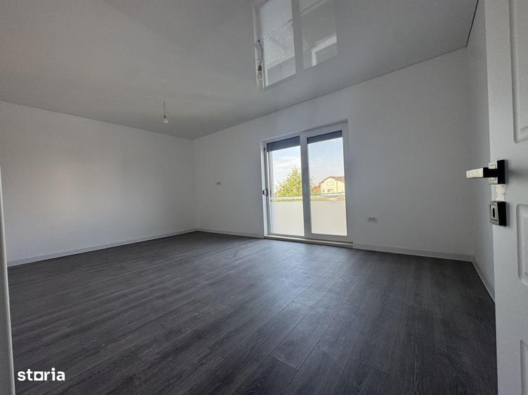 Casă cu 4 camere cu Teren 480 Mp în Mogoșoaia