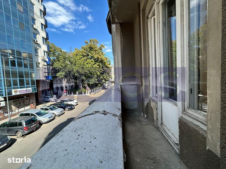 Apartament cu 4 camere decomandat în Eminescu