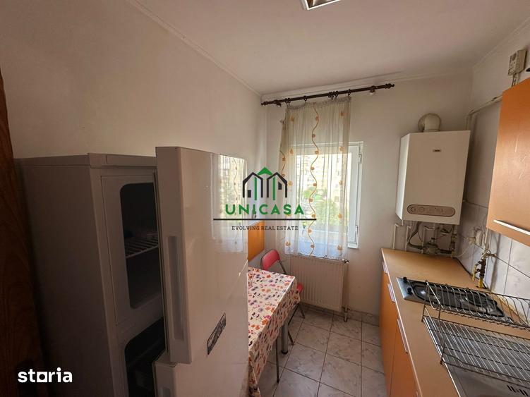 Garsonieră decomandată în Ostroveni