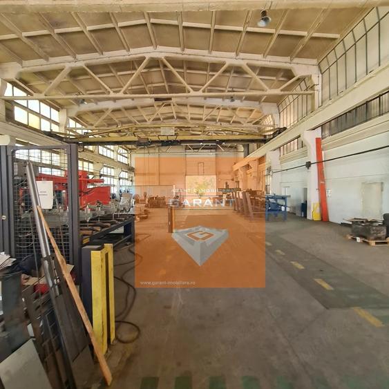 Spațiu comercial, de 900 mp, în Mărăcineni