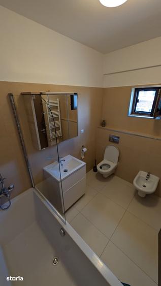 Apartament cu 3 camere în Zorilor