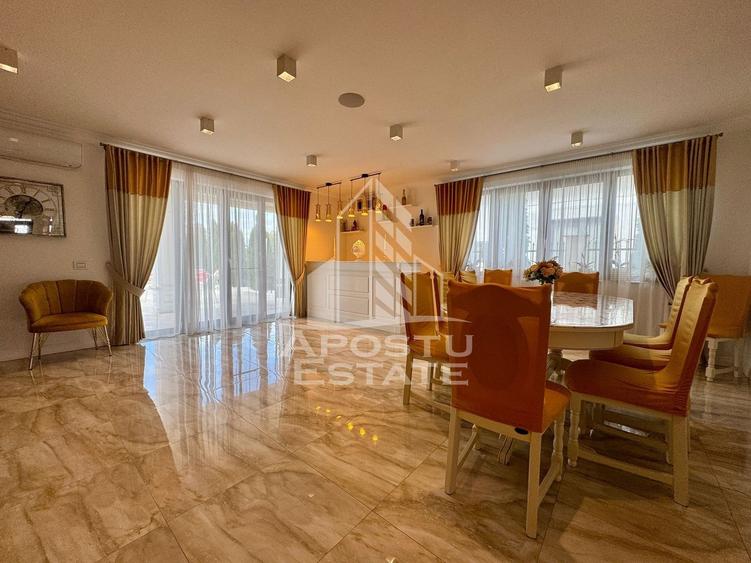 Casă individuală cu 6 camere cu Piscina în Dumbrăvița