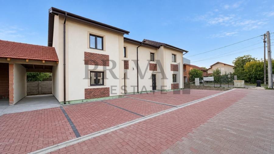 Duplex cu 3 camere cu Canalizare în Giarmata