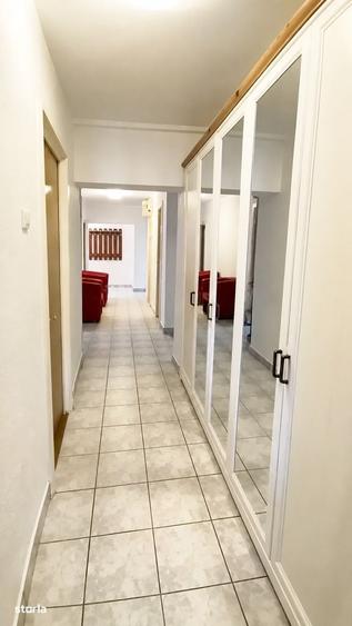 Apartament cu 4 camere decomandat în Kiseleff