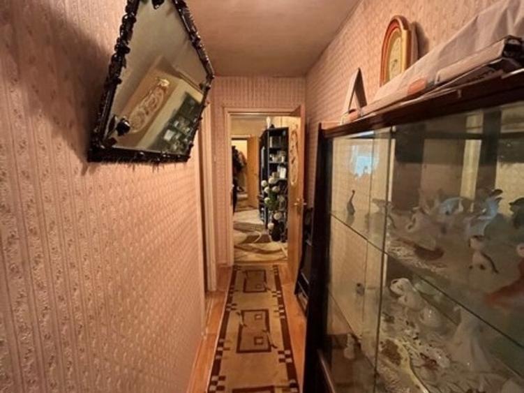 Apartament cu 3 camere semidecomandat în Titan