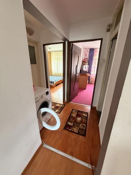 Apartament cu 4 camere decomandat în Exterior Vest