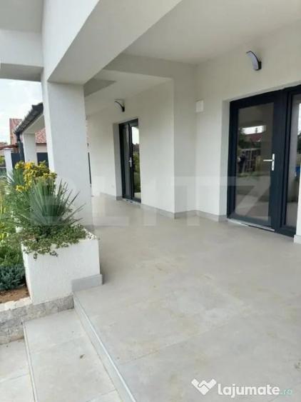 Casă cu 7 camere cu Teren 488 Mp în Seleuș