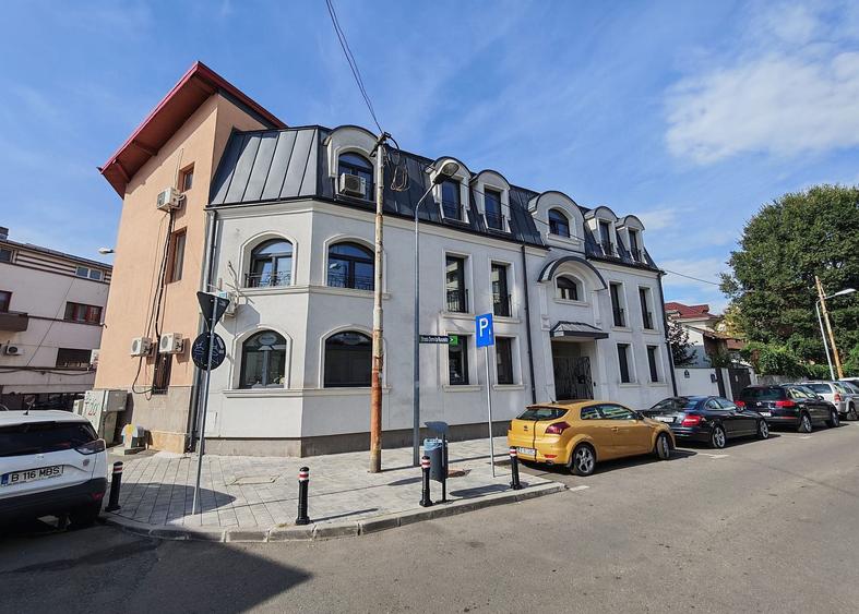 Birou, de 190 mp, în Dacia