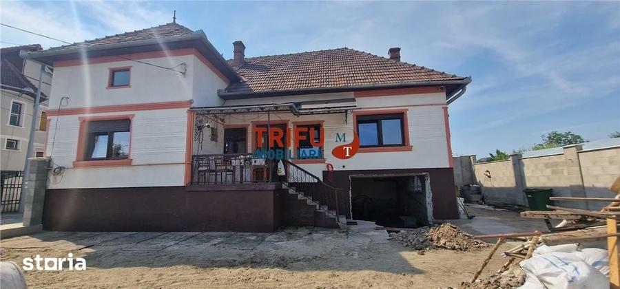 Casă cu 4 camere cu Teren 350 Mp în Lipoveni