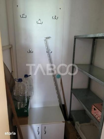 Apartament cu 3 camere semidecomandat în Lazaret