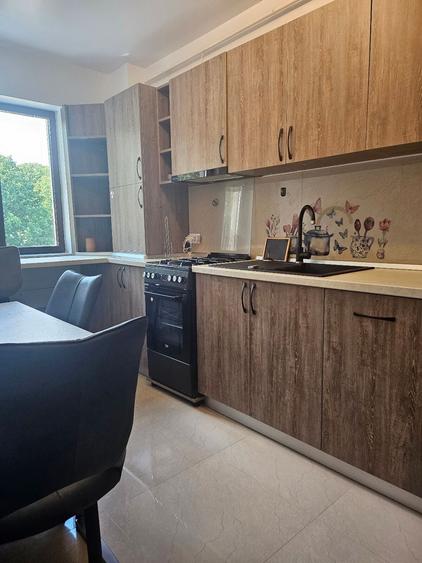 Apartament cu 2 camere nedecomandat în Trivale