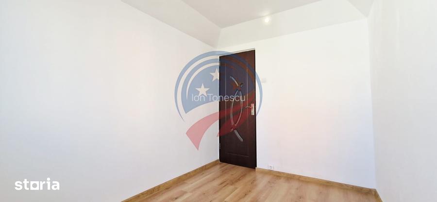 Apartament de vanzare in zona Craiovita langa Scoala Mihai Viteazul
