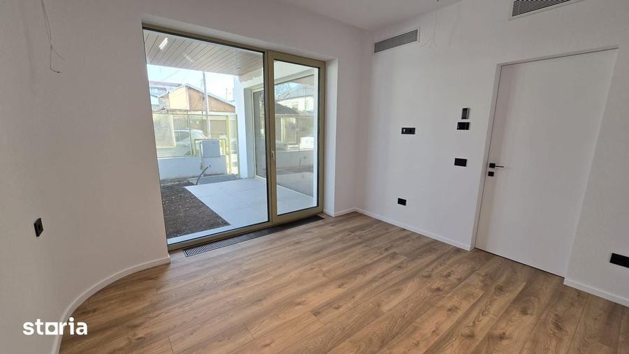 Apartament cu 3 camere în Grivița