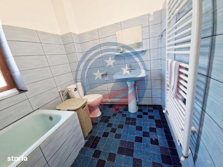 Casă cu 4 camere în Ungureni
