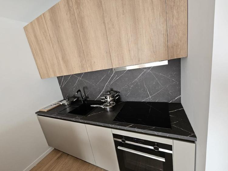 Apartament cu 2 camere semidecomandat în Mărăști