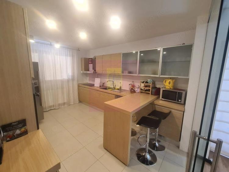 Casă cu 6 camere cu Teren 552 Mp în Cioplea