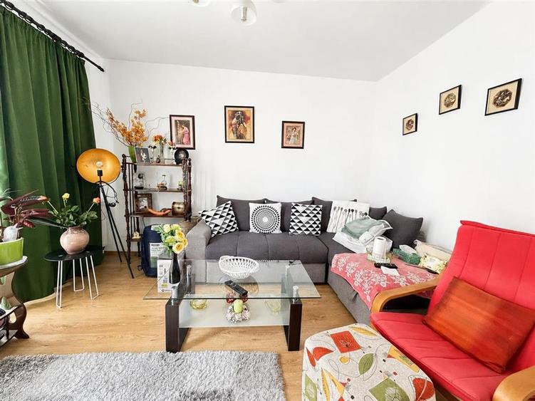 Apartament cu 2 camere decomandat, mobilat în Șelimbăr