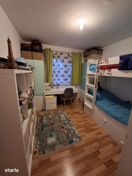 Apartament cu 3 camere decomandat, mobilat în Galata