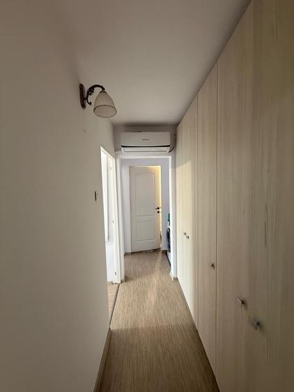 Apartament cu 3 camere decomandat în Canta