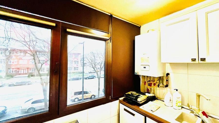 Apartament mobilat si utilat modern, suprafata generoasa ... - 9