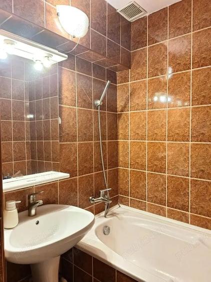 Apartament cu 3 camere decomandat, mobilat în Țiglina 2