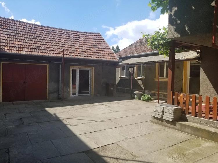 Casă cu 6 camere cu Teren 770 Mp în Grădiște