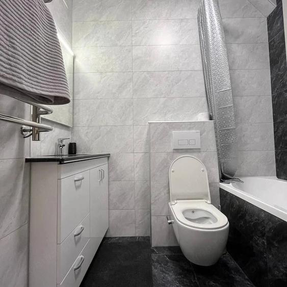 Garsonieră decomandată în Gorjului