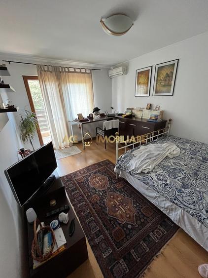 Duplex cu 4 camere cu Canalizare în Popești-Leordeni