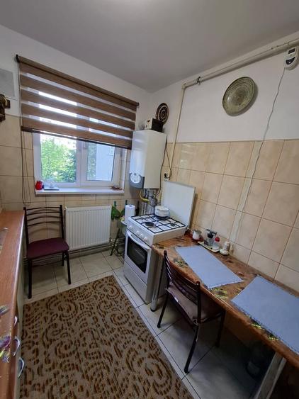 Apartament cu 3 camere decomandat, mobilat în Tomis Nord