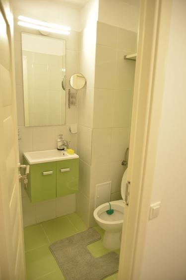 Apartament cu 3 camere decomandat în 13 Septembrie