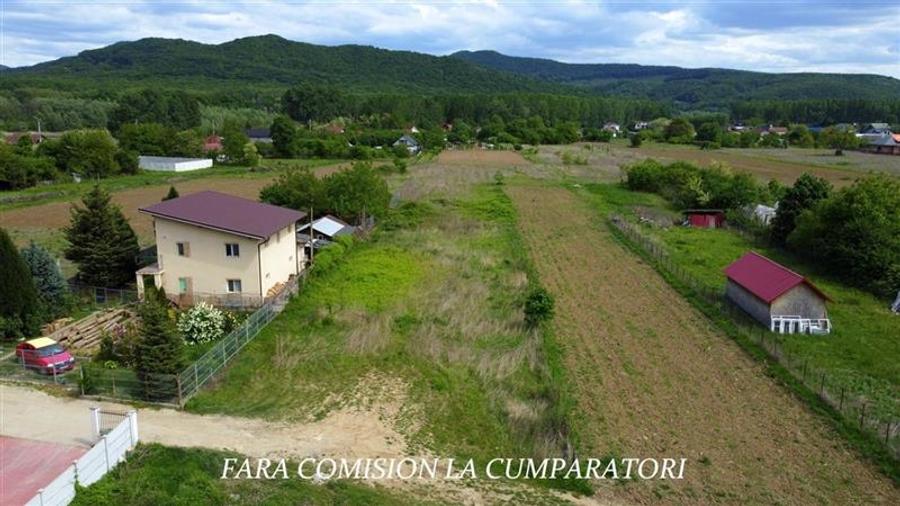 Teren Construcții intravilan de 1700 mp, în Bujoreni