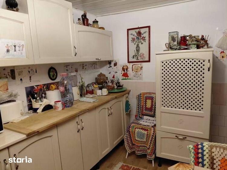 Casă cu 4 camere cu Teren 970 Mp în Central