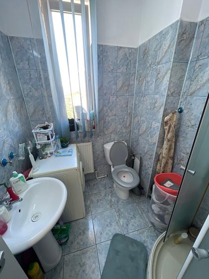 Garsonieră decomandată, mobilată în Iris