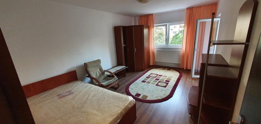 Garsonieră decomandată în Tineretului