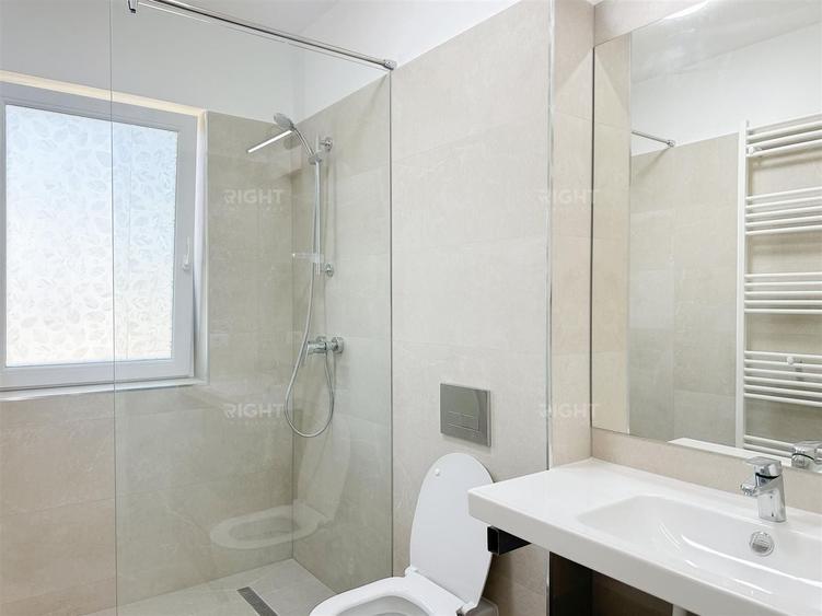 Apartament cu 3 camere decomandat, mobilat în Central
