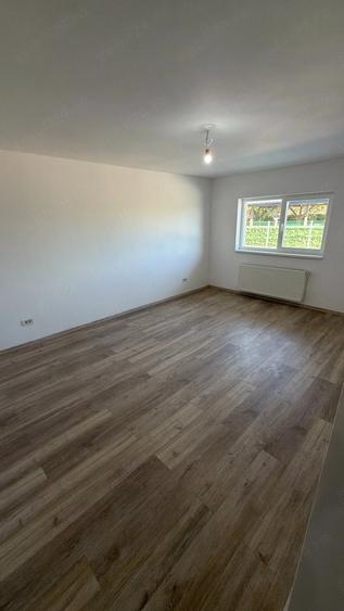 Apartament cu 2 camere decomandat în 1 Decembrie
