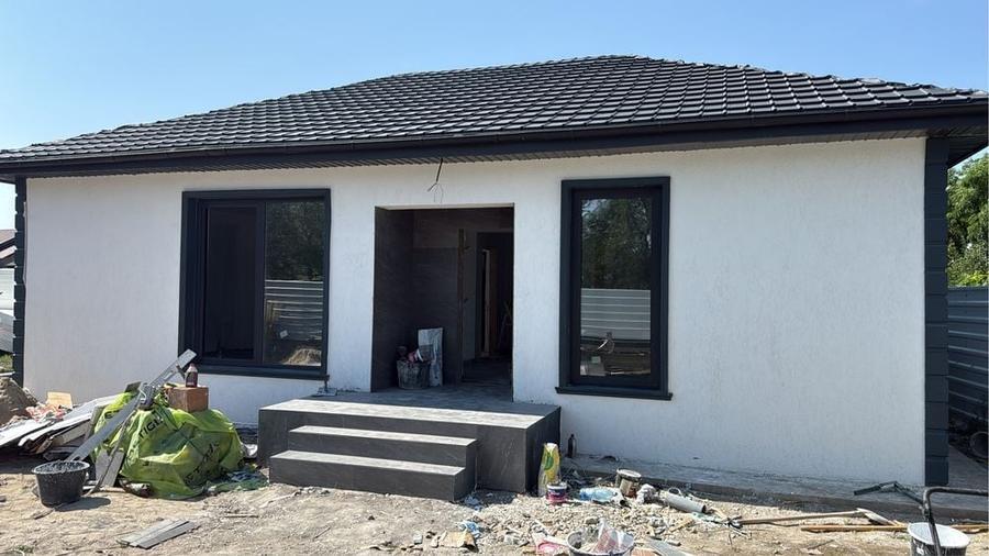 Casă cu 4 camere în Potârnichești