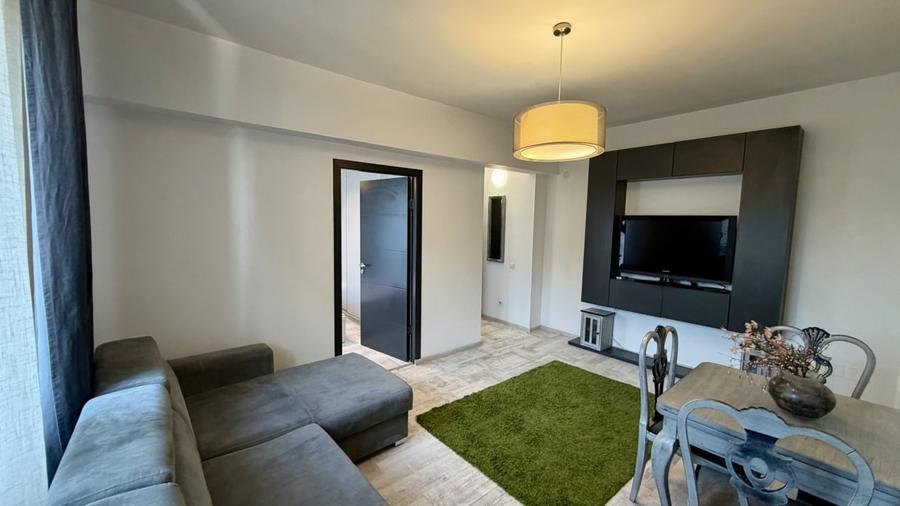 Apartament cu 2 camere semidecomandat în Universitate