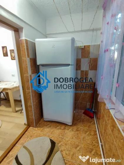 Apartament cu 2 camere decomandat în E3