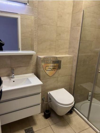 Apartament cu 3 camere decomandat, mobilat în Central